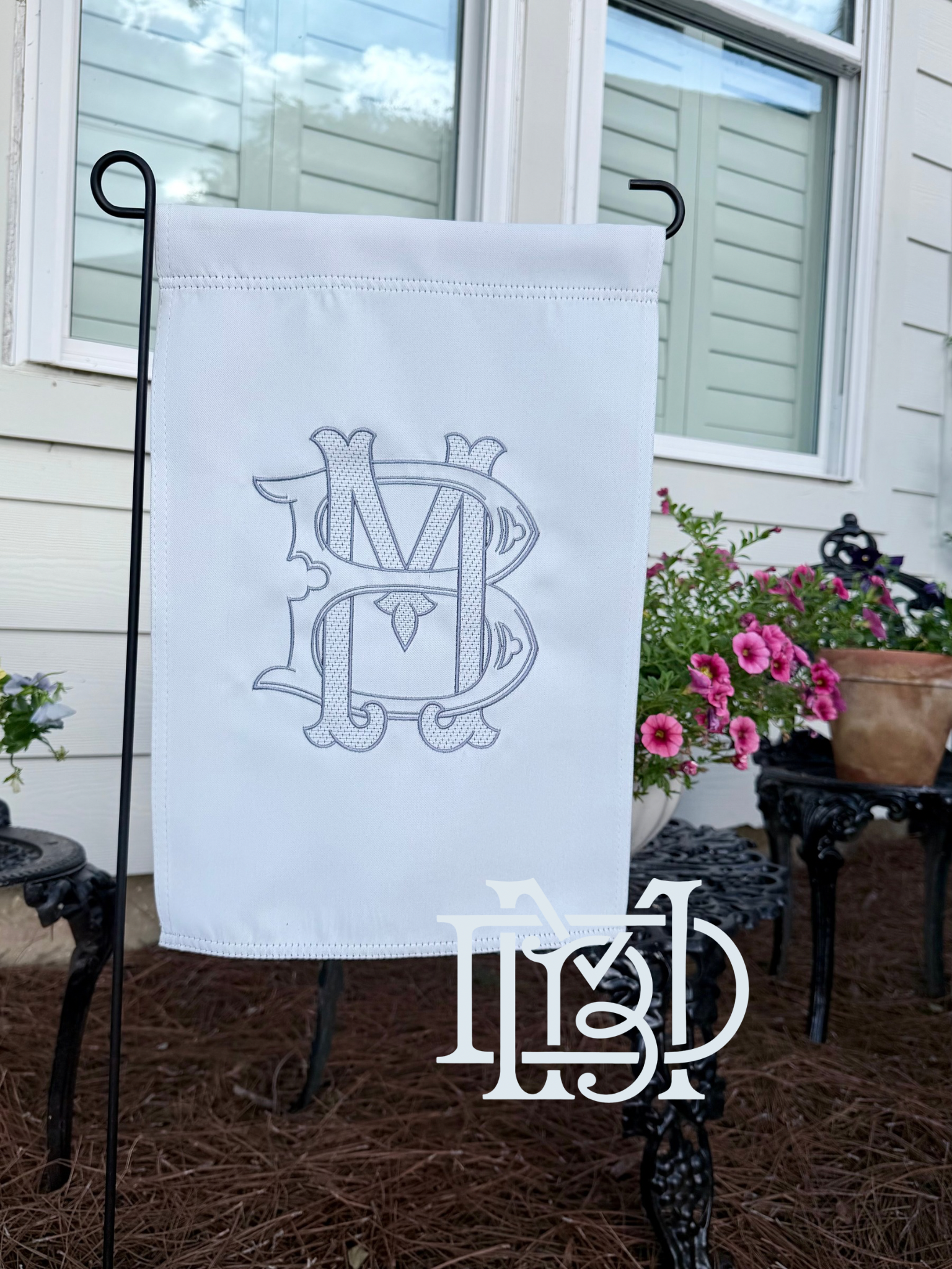 Chic Garden Flag - Double Letters (like sample picture)